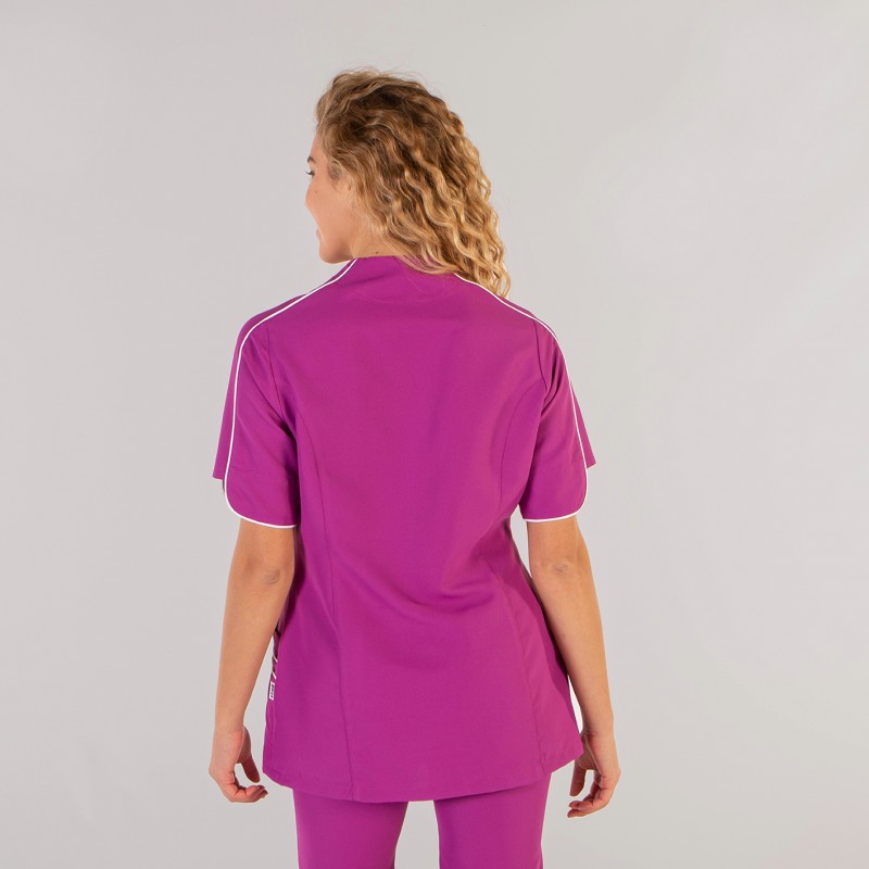Blusa sanitaria modelo Arancha en microfibra malva con detalle de color blanco en bies