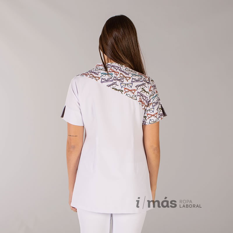Blusa sanitaria de microfibra estampada con gafas, en manga corta y con cremallera