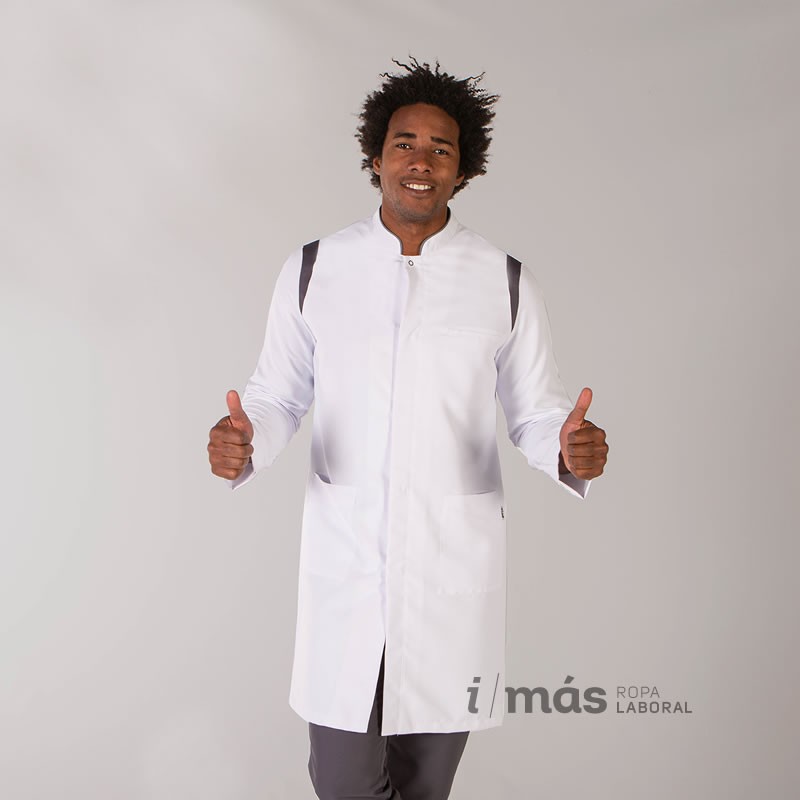 Bata de hombre Julen larga, de manga larga y confeccionada en microfibra con detalles de aerosilver en color gris marengo